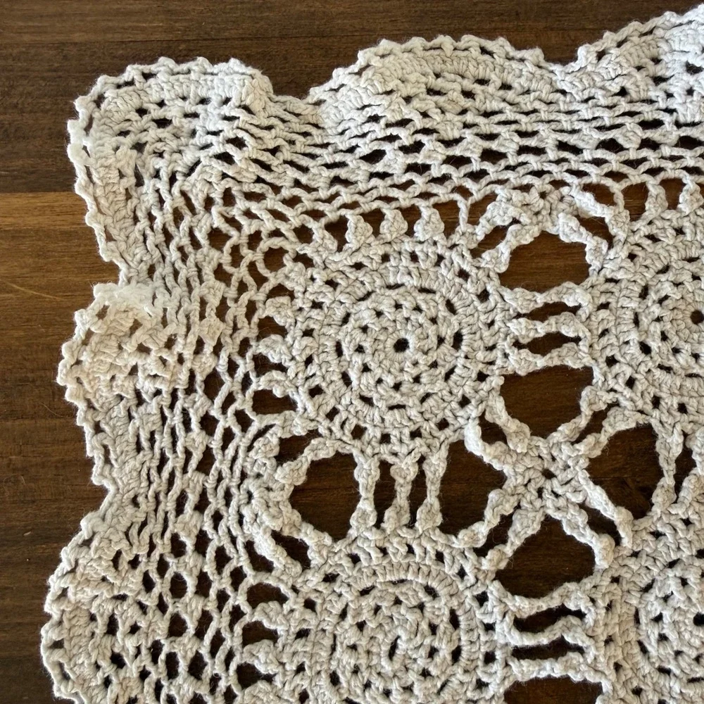 Set of 2 Vintage Crochet Placemats Ecru Ramie Cotton Lace Scalloped 15x11